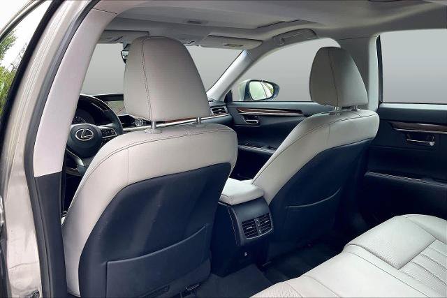 Used 2017 Lexus ES 350 w/ Luxury Package FWD image 22