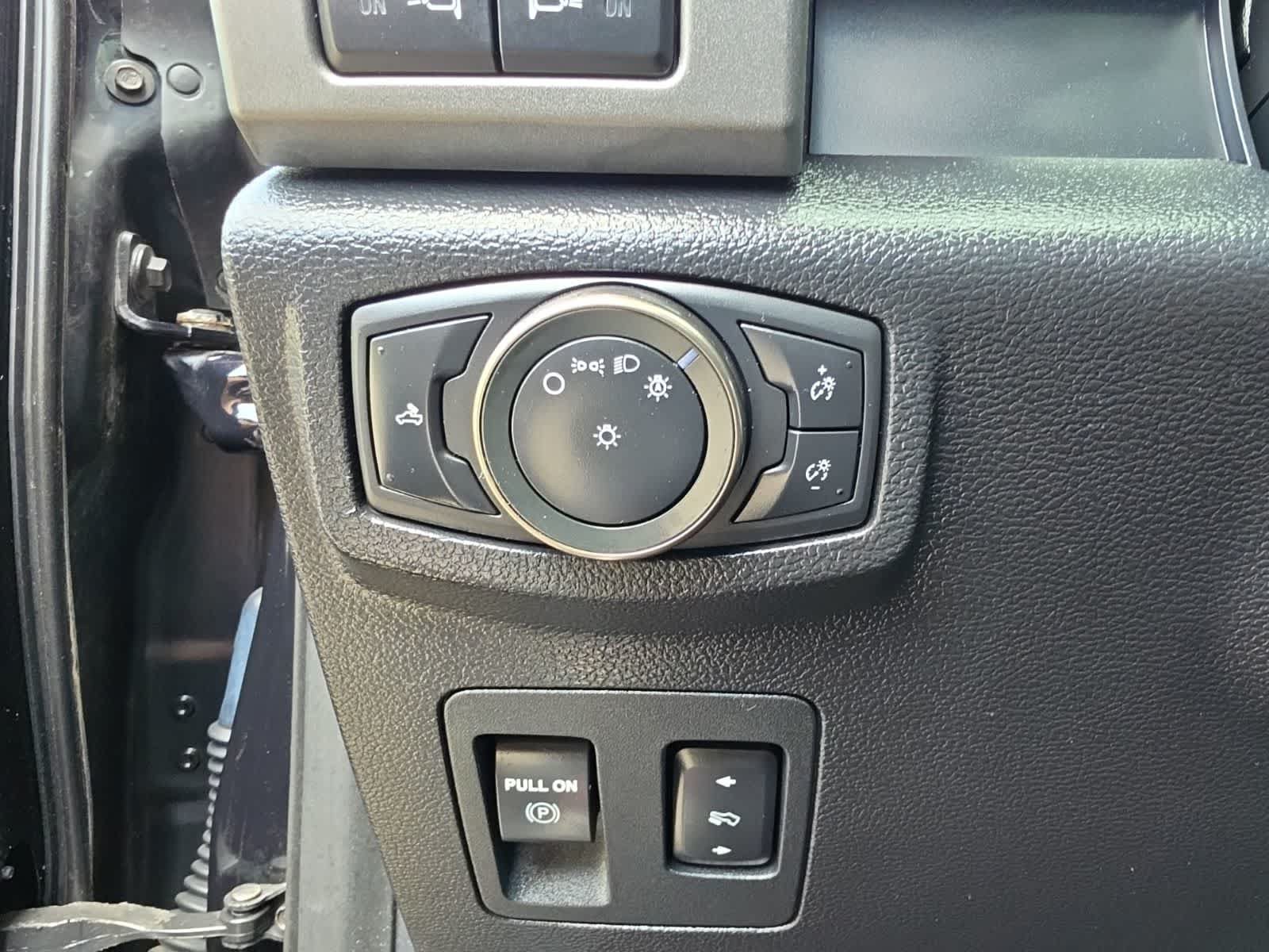 Certified 2019 Ford F150 Raptor w/ Equipment Group 802A Luxury AWD/4WD image 23