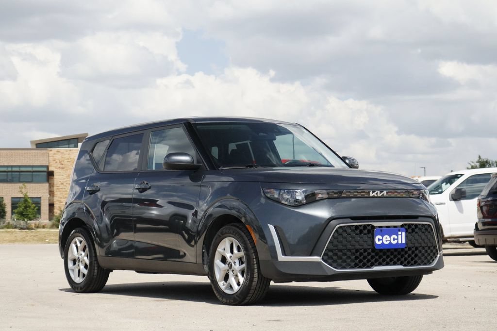 Used 2024 Kia Soul LX w/ Option Group 015 FWD image 26