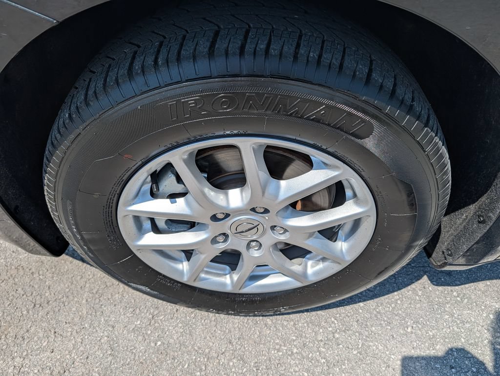 Used 2023 Chrysler Voyager LX FWD image 30