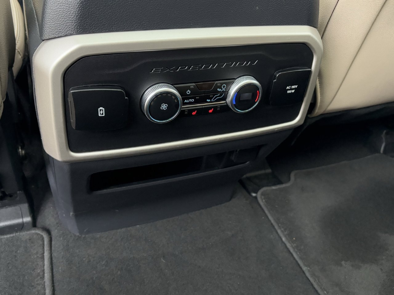 Certified 2024 Ford Expedition Limited RWD image 24