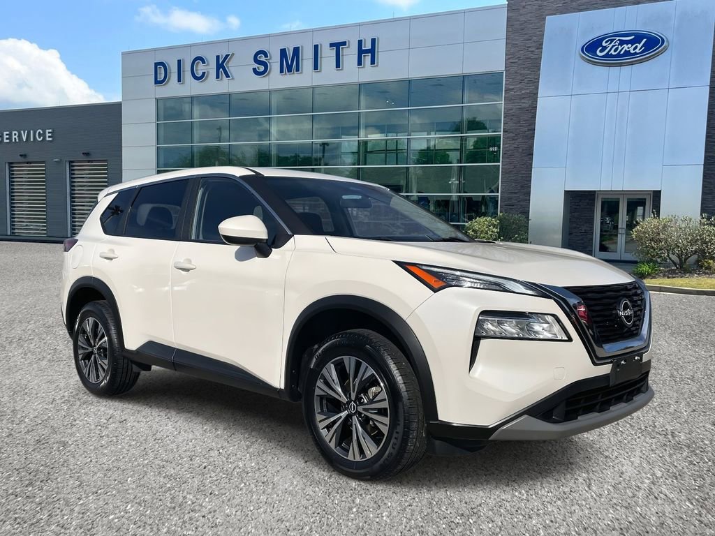 Used 2023 Nissan Rogue SV image 5