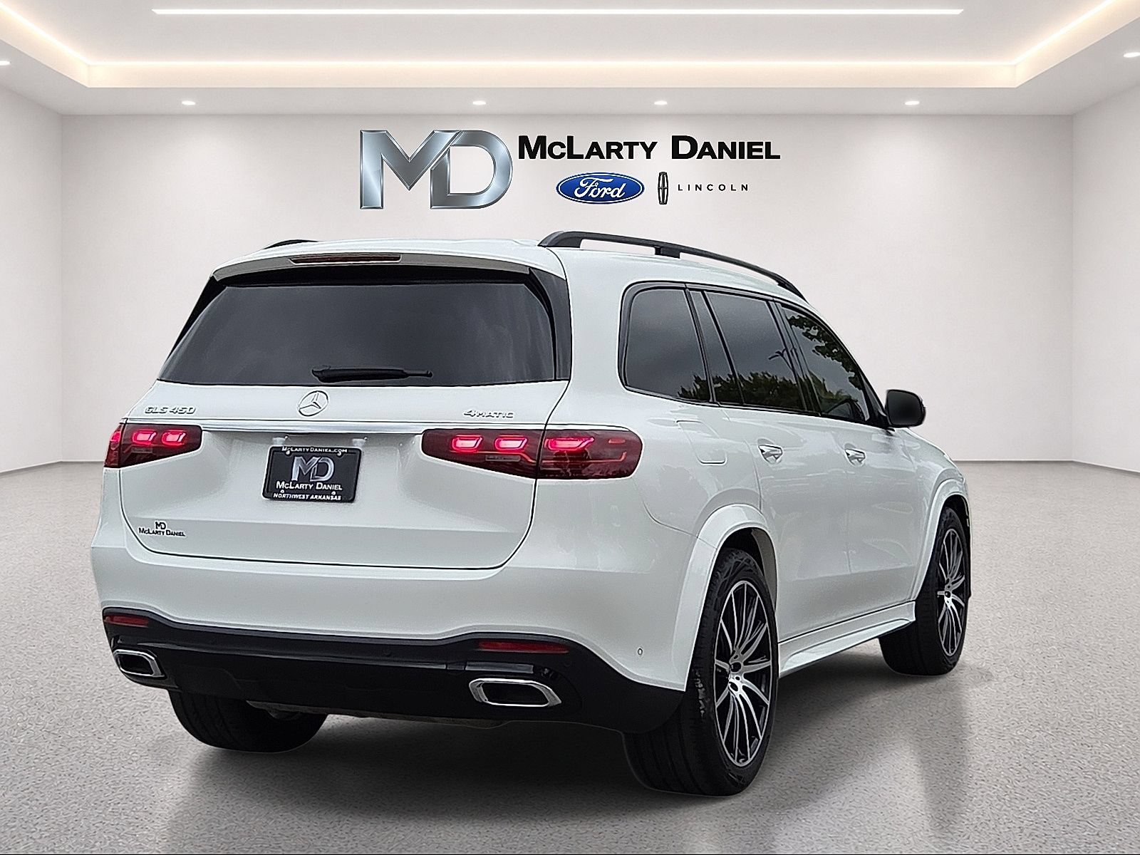 Used 2026 Mercedes-Benz GLS 450 4MATIC image 5