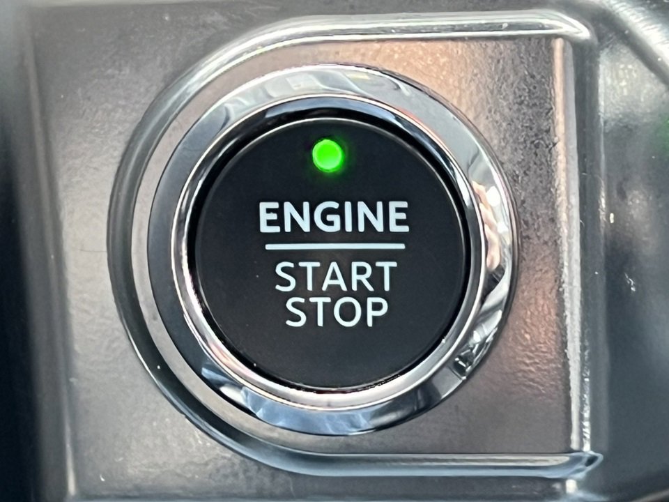 Certified 2023 Ford F150 Lariat w/ Equipment Group 502A High image 38