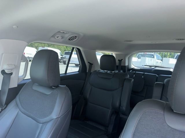 Certified 2025 Ford Explorer Active w/ Active Comfort Package RWD image 8