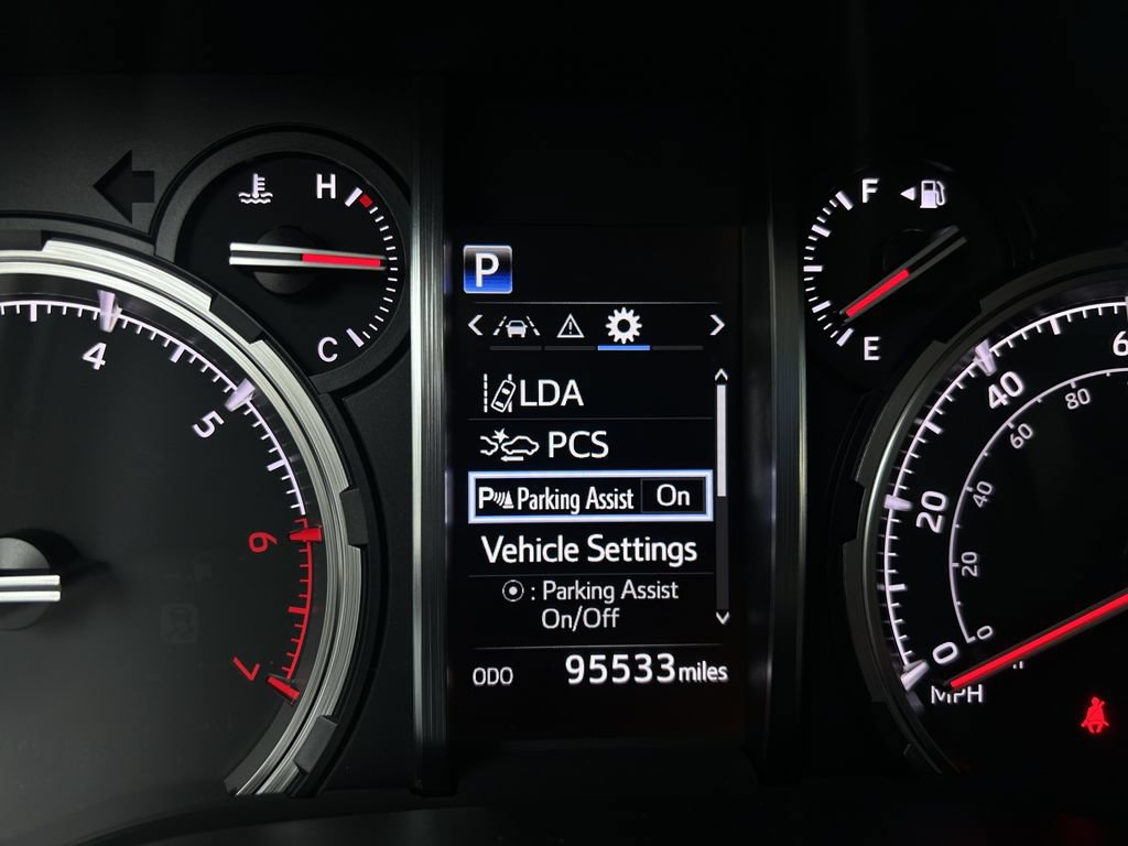 Used 2021 Toyota 4Runner Limited AWD/4WD image 22