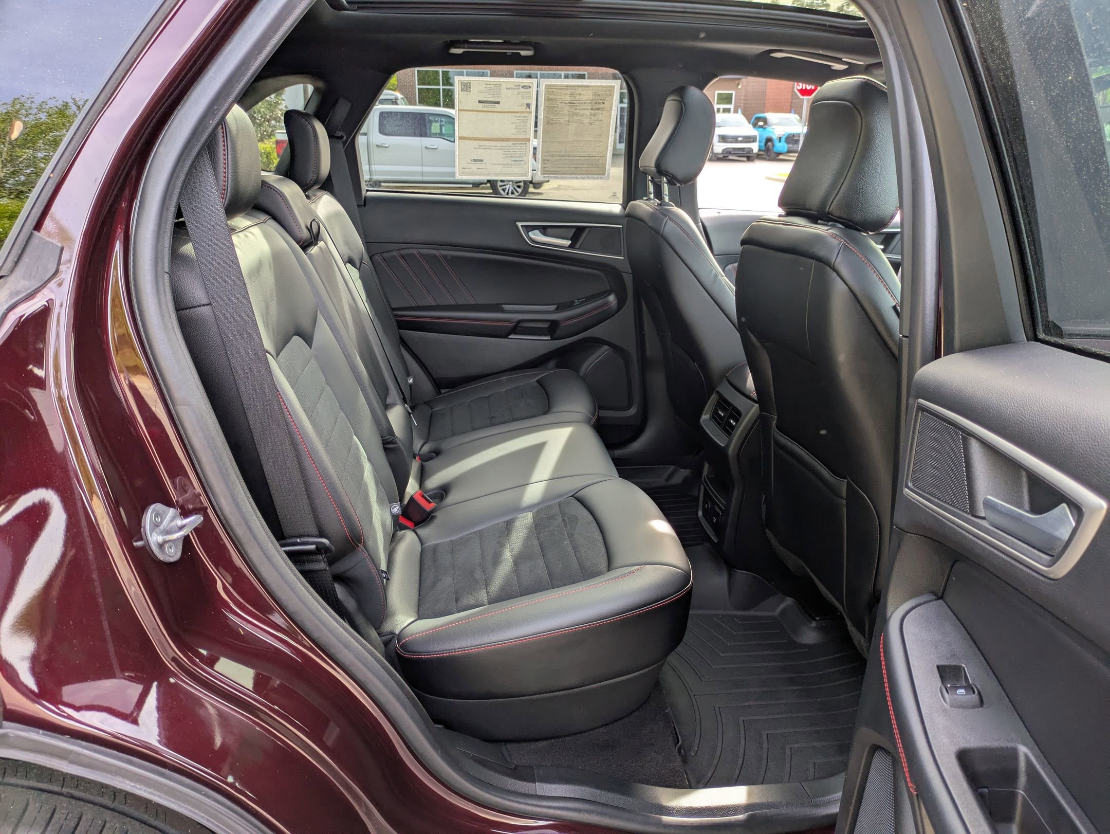 Certified 2023 Ford Edge ST-Line image 36