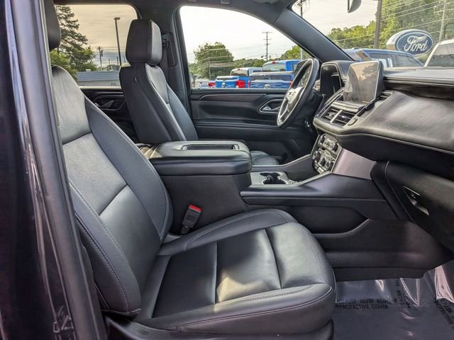Used 2024 Chevrolet Suburban LT RWD image 34