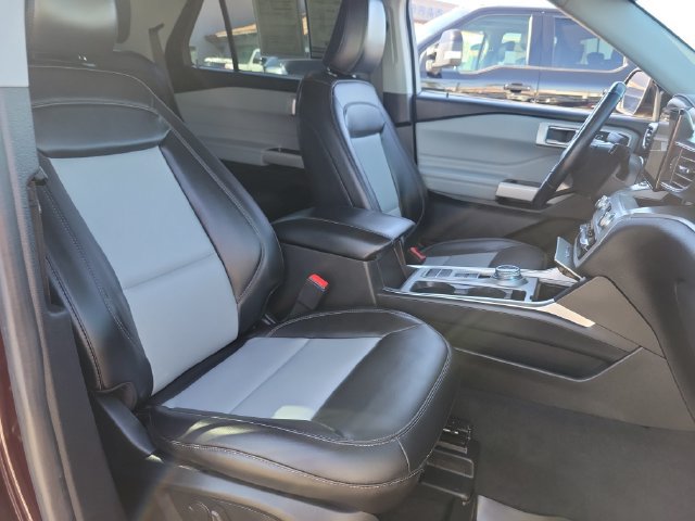 Certified 2022 Ford Explorer XLT w/ Equipment Group 202A RWD image 24