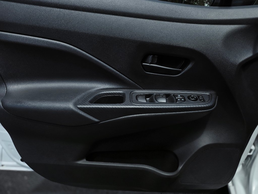 Used 2025 Nissan Versa S FWD image 19