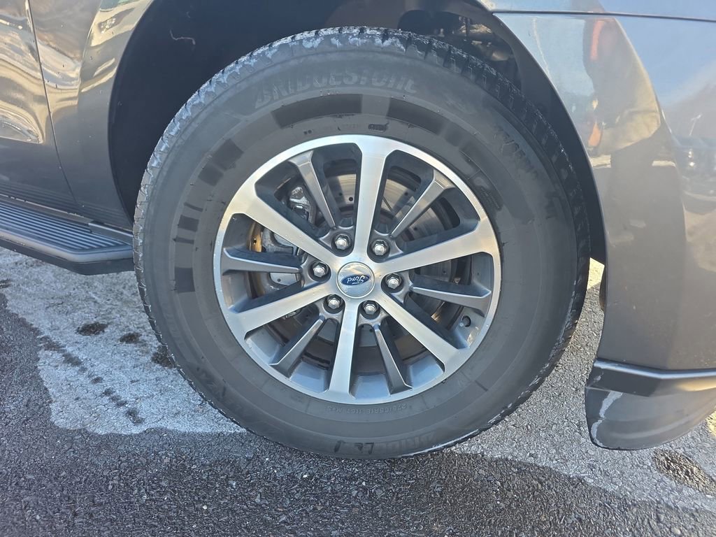 Certified 2018 Ford Expedition Max XLT image 12