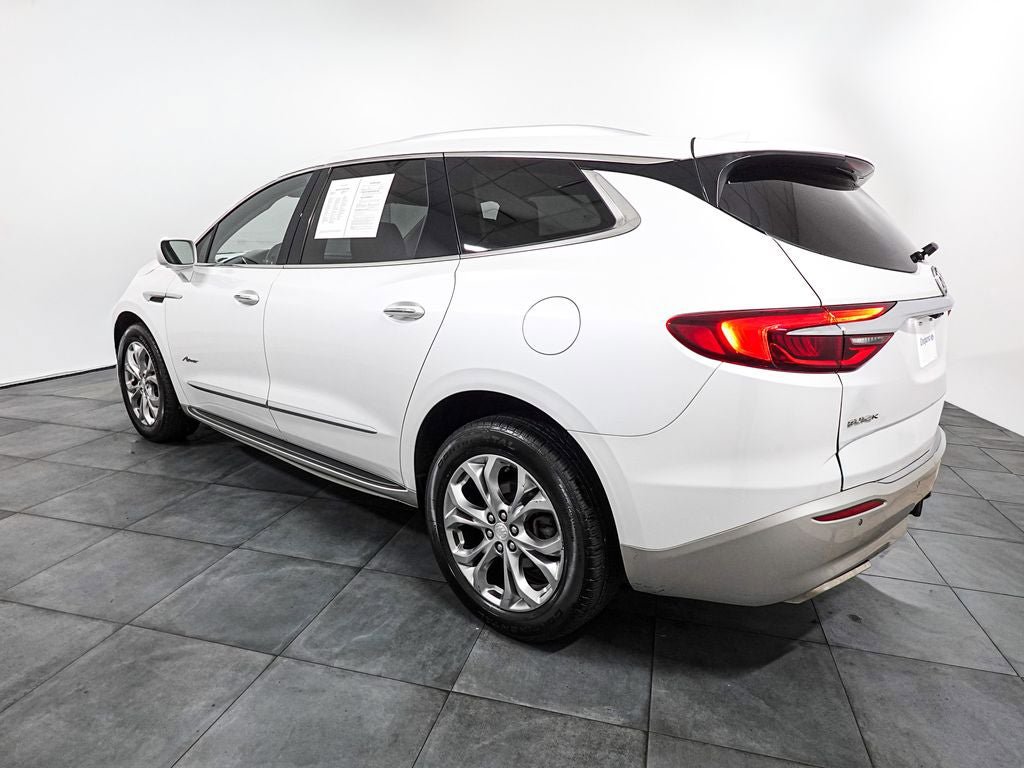 Used 2018 Buick Enclave Avenir w/ Avenir Technology Package AWD/4WD image 4