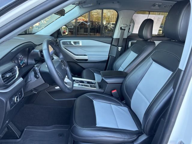 Certified 2023 Ford Explorer XLT w/ Equipment Group 202A image 11