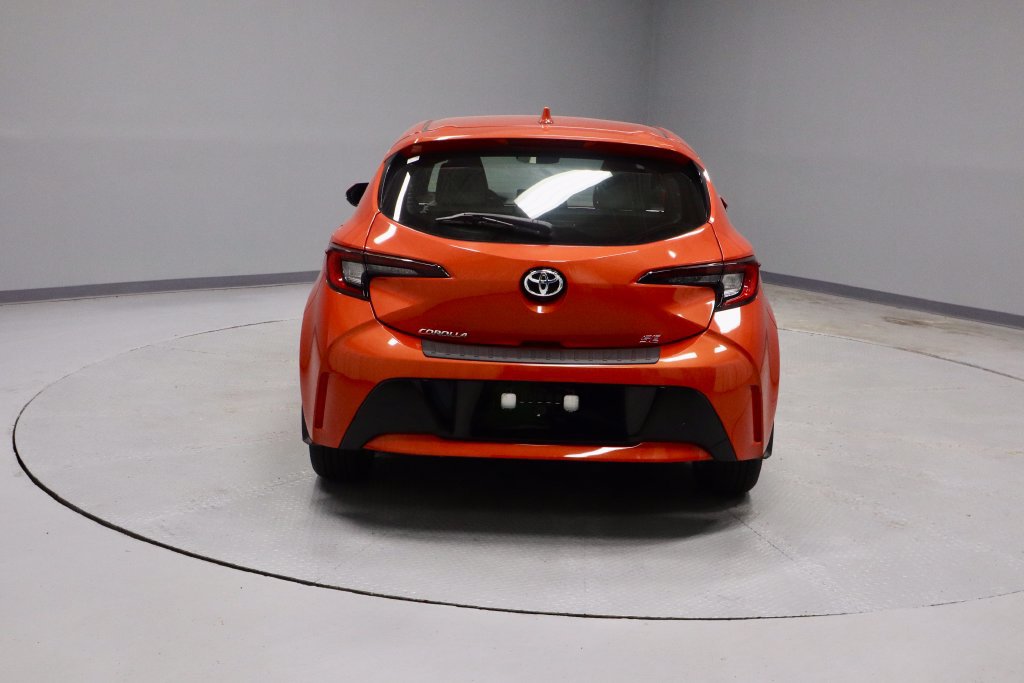 Used 2025 Toyota Corolla SE w/ SE Package FWD image 7