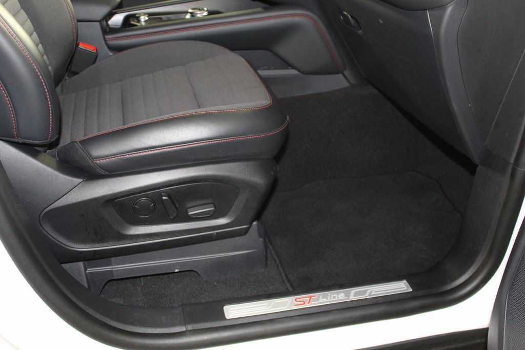 Certified 2025 Ford Explorer ST-Line w/ ST-Line Street Pack image 11