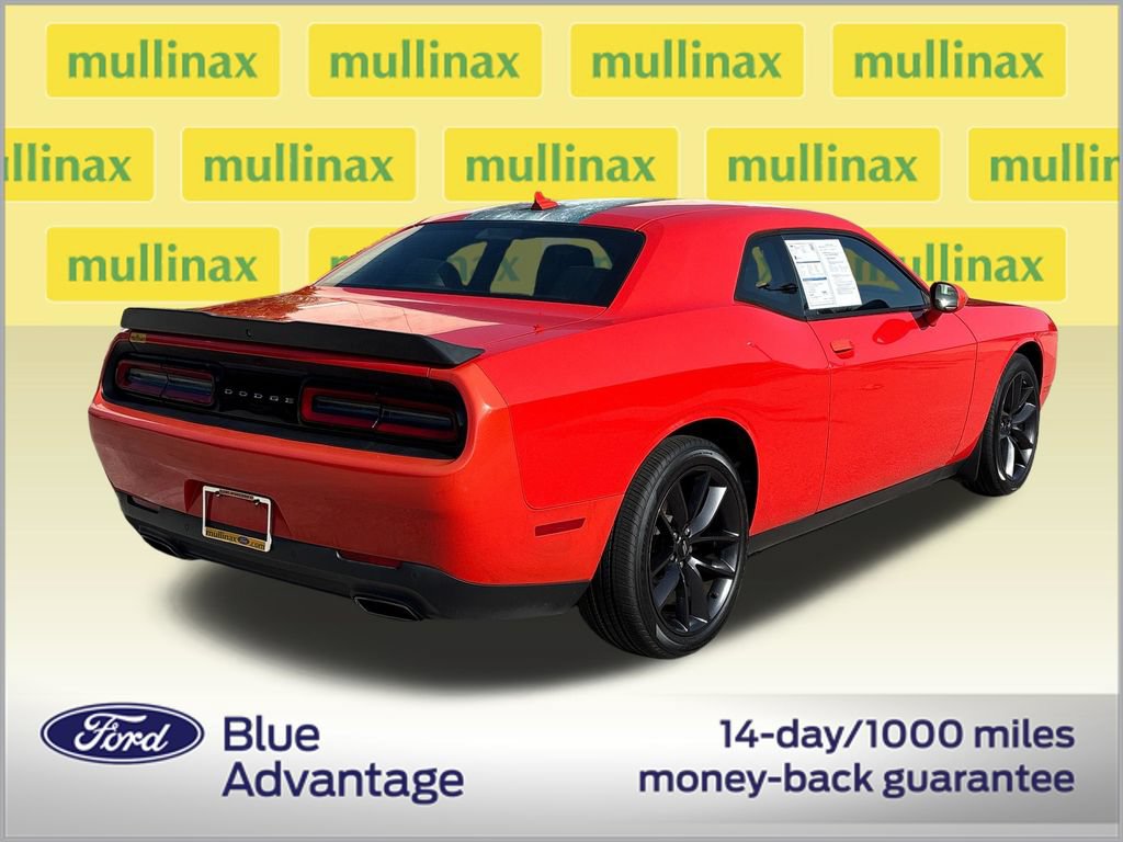 Used 2017 Dodge Challenger SXT Plus RWD image 4