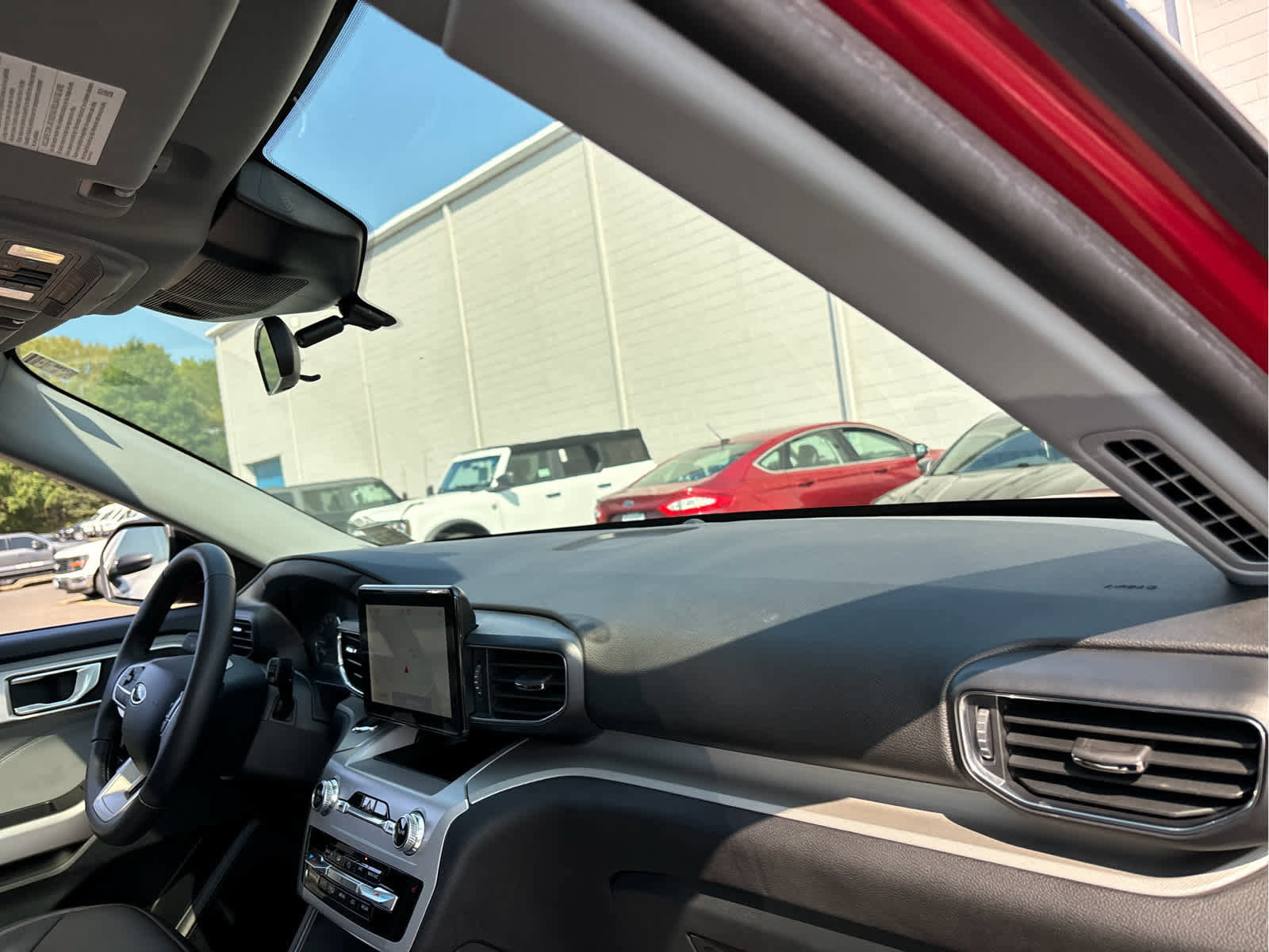 Certified 2024 Ford Explorer XLT w/ Equipment Group 202A image 32