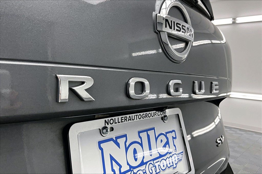 Used 2021 Nissan Rogue SV FWD image 8