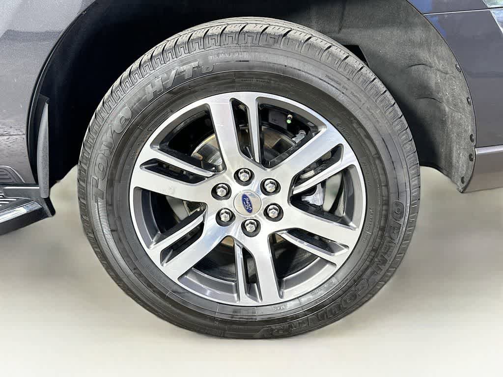 Certified 2022 Ford Expedition XLT RWD image 7