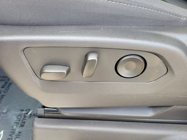 Used 2024 Chevrolet Silverado 1500 LT image 18