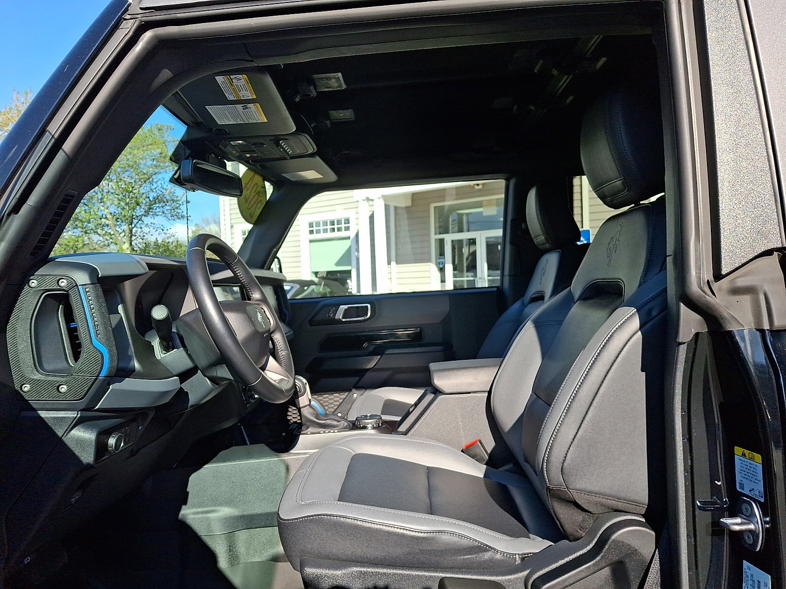 Certified 2024 Ford Bronco Black Diamond AWD/4WD image 14