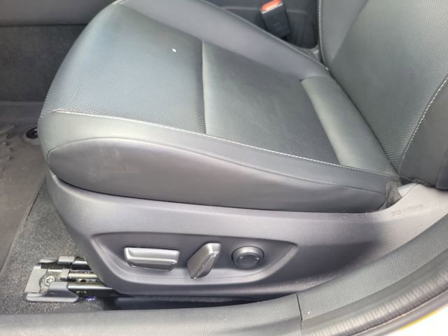 Used 2025 Toyota Prius Limited FWD image 17
