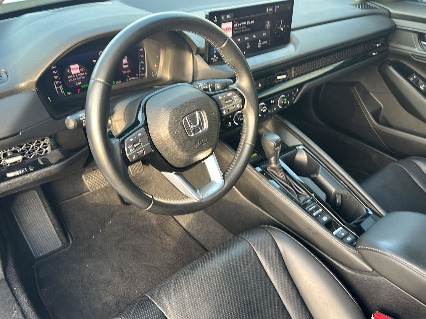 Used 2023 Honda Accord Touring image 19