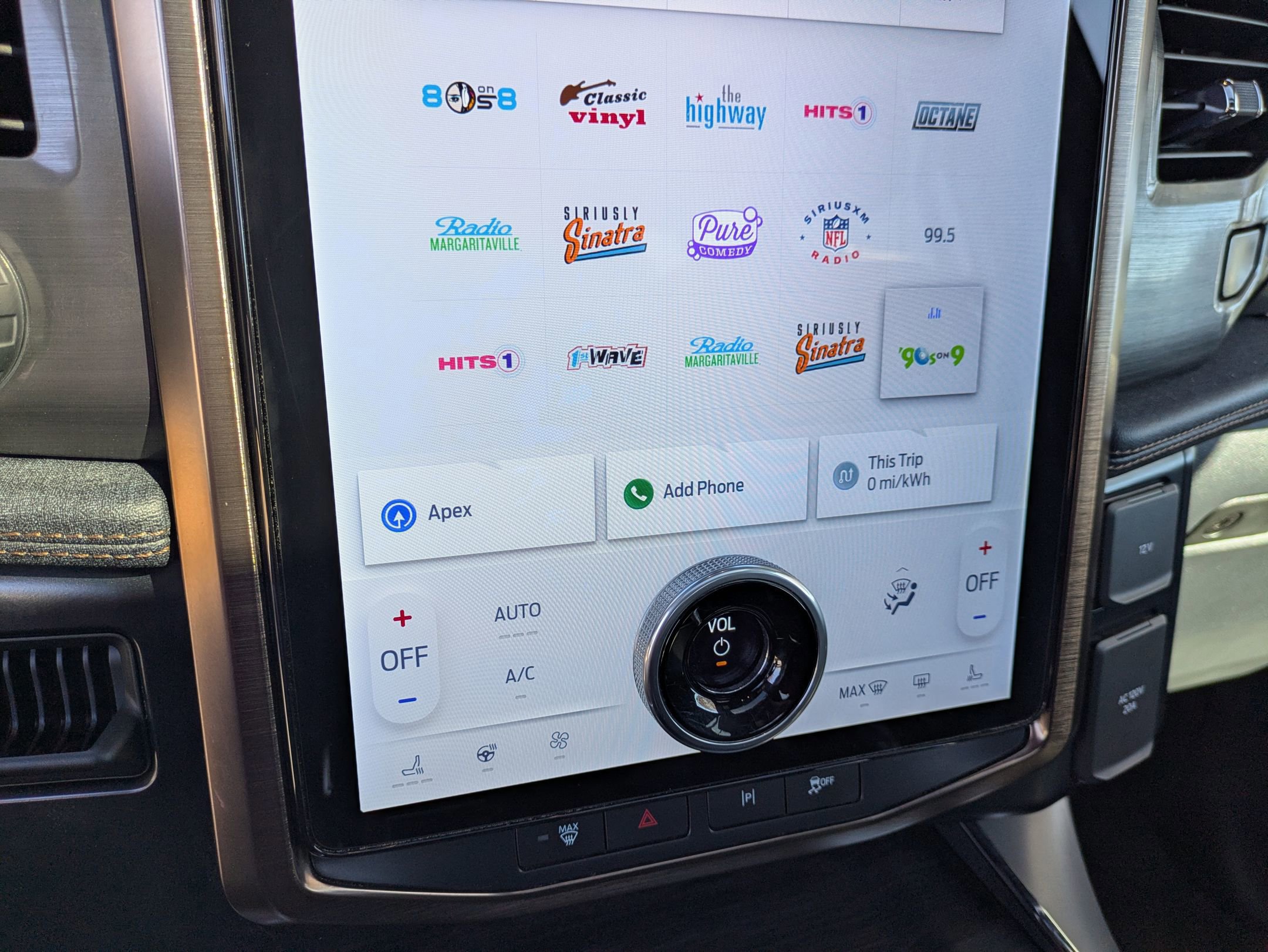 Certified 2024 Ford F150 Lightning Lariat image 29