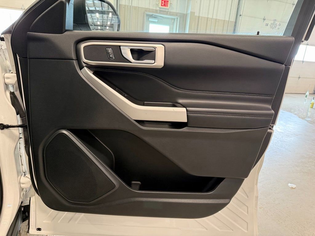 Certified 2022 Ford Explorer XLT image 13