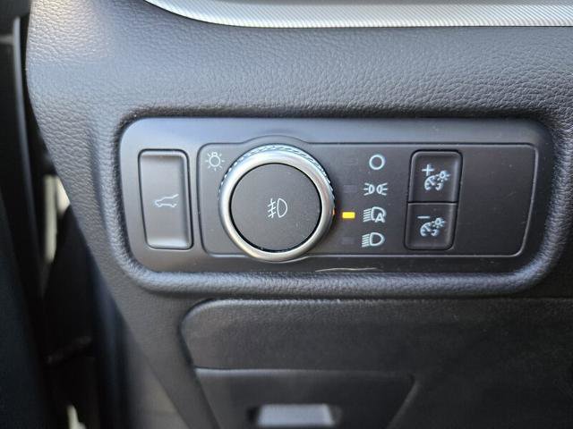 Certified 2022 Ford Explorer XLT w/ Equipment Group 202A image 31