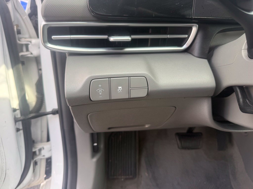 Used 2024 Hyundai Elantra SEL w/ Convenience Package FWD image 22