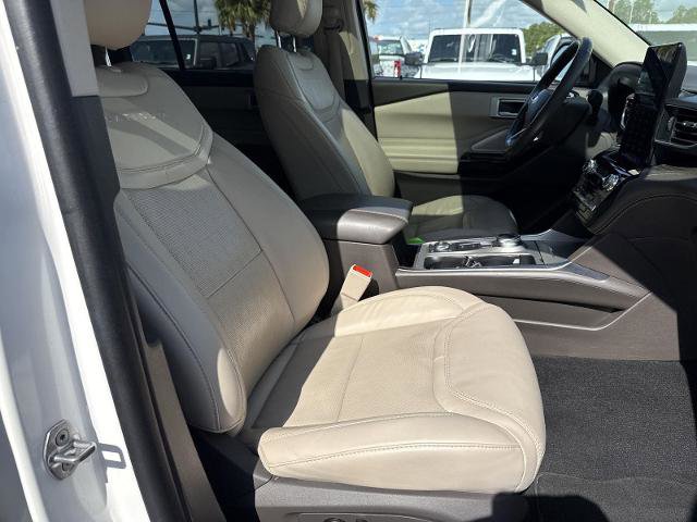 Certified 2022 Ford Explorer Platinum w/ Equipment Group 601A AWD/4WD image 21