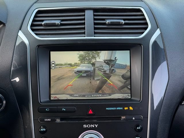 Certified 2017 Ford Explorer Limited AWD/4WD image 4