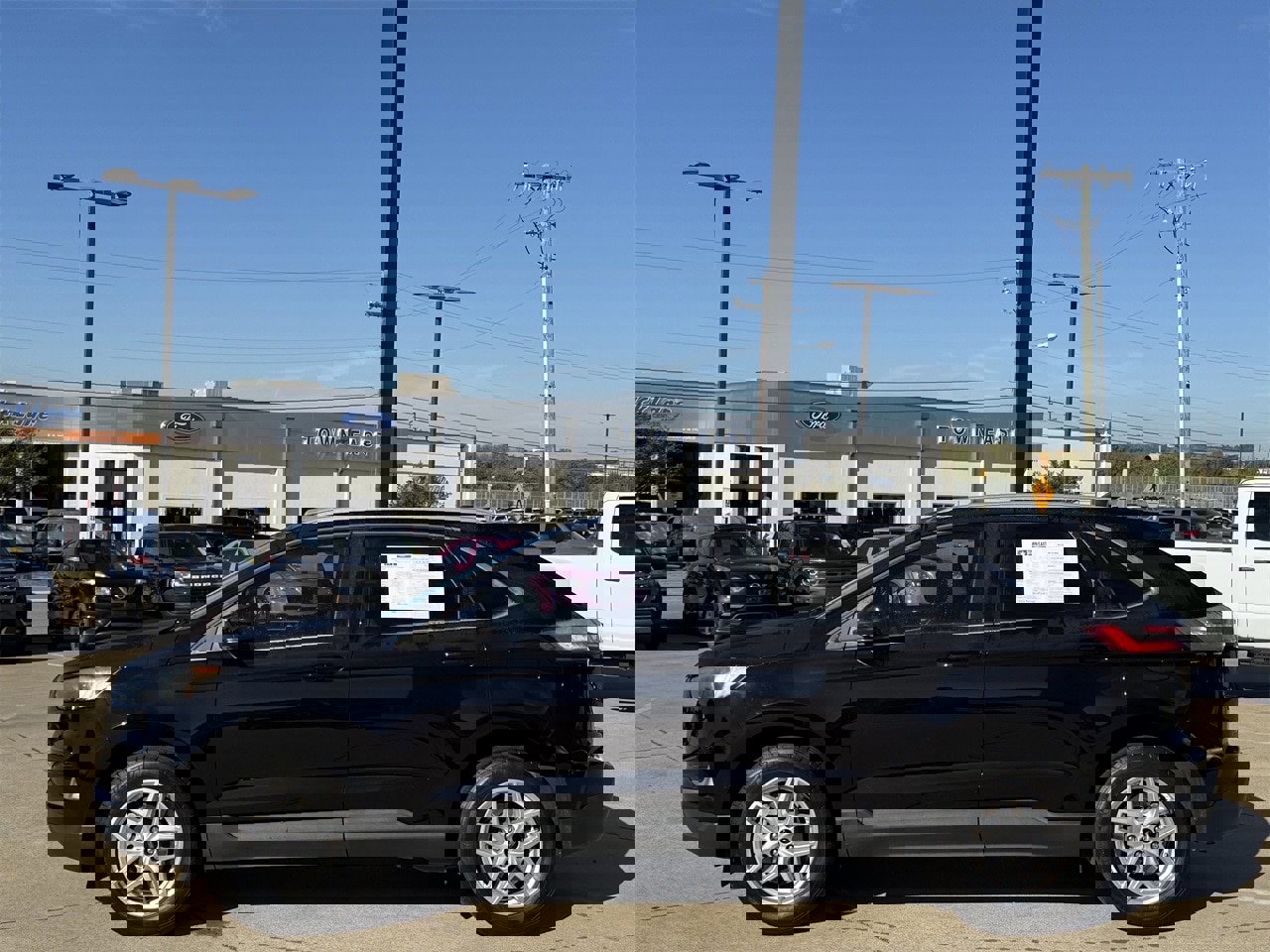 Certified 2024 Ford Edge SEL w/ Convenience Package image 3