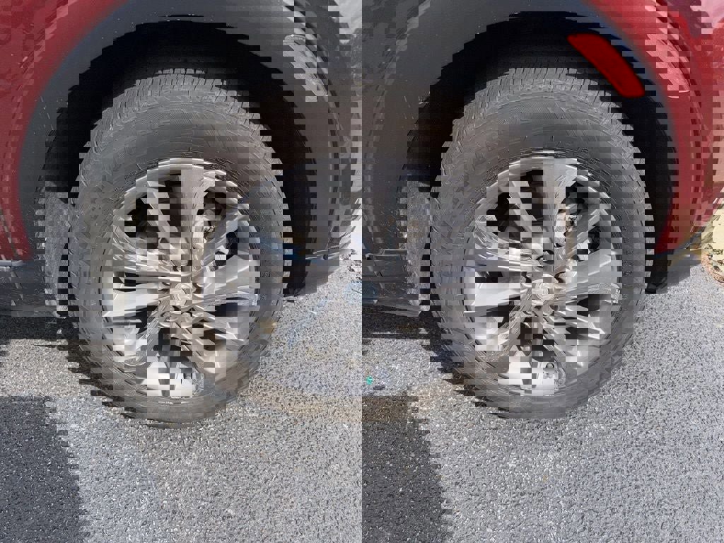 Used 2023 Buick Encore GX Essence w/ Experience Buick Package image 24