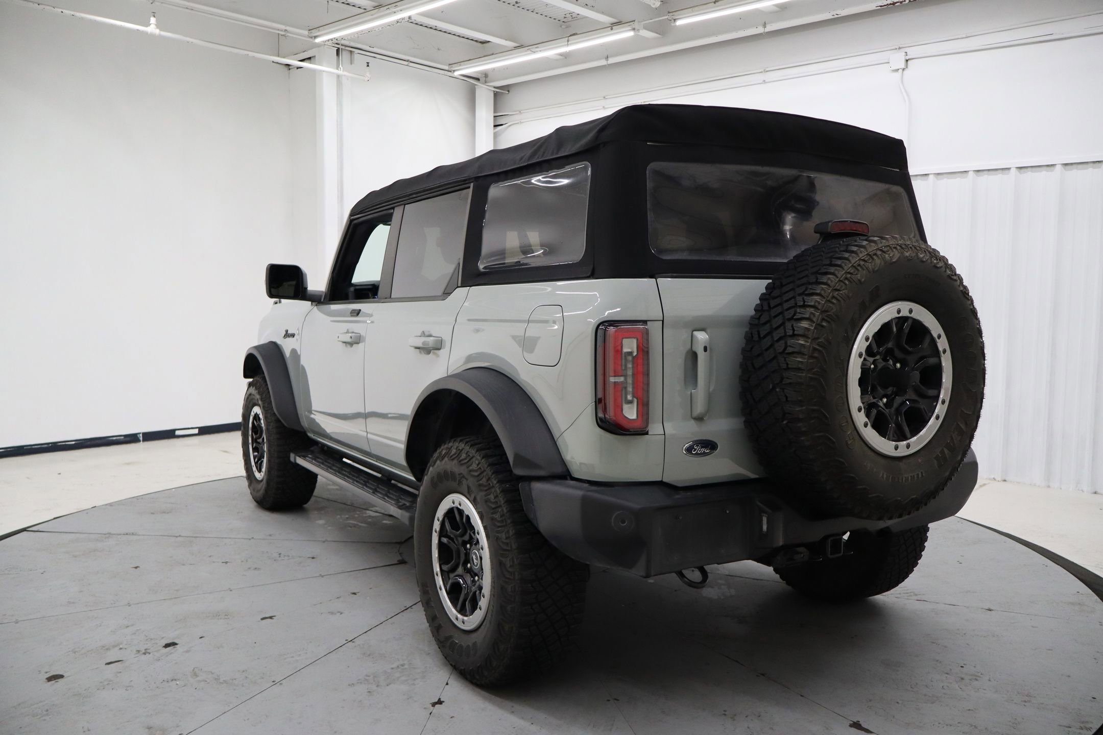 Certified 2021 Ford Bronco Outer Banks w/ Sasquatch Package image 5