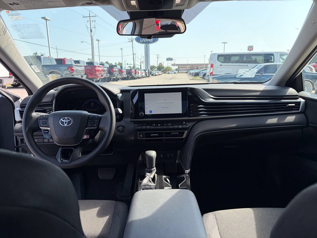 Used 2025 Toyota Camry LE FWD image 27