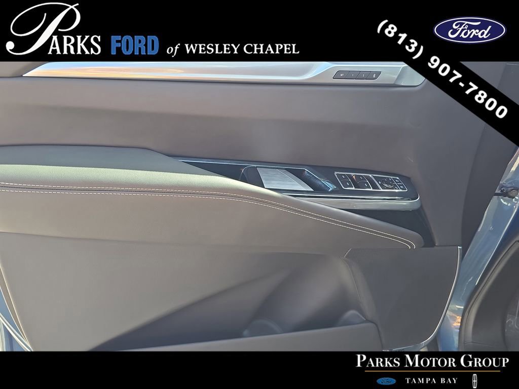 Used 2025 Cadillac Escalade ESV Sport Platinum w/ LPO, ONYX Package image 20