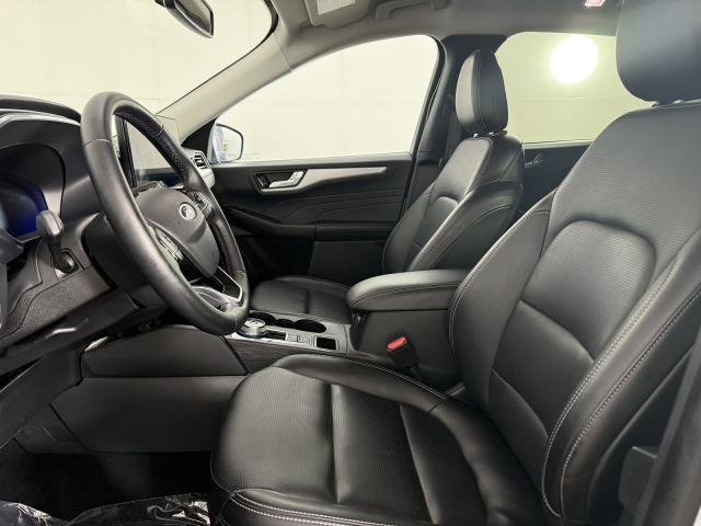 Certified 2025 Ford Escape Platinum AWD/4WD image 14