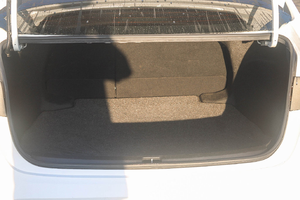 Used 2021 Toyota Corolla SE w/ Carpet Mat Package (TMS) FWD image 29