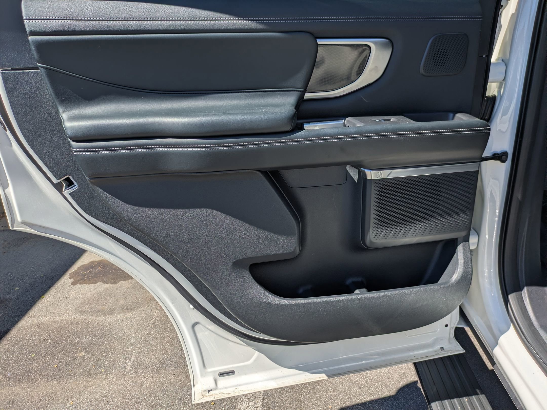 Certified 2025 Ford Expedition Platinum w/ Stealth Performance Package image 28