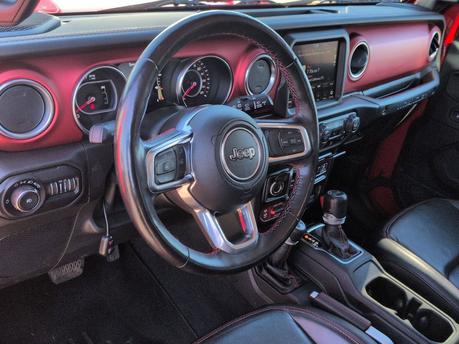Used 2020 Jeep Wrangler Unlimited Rubicon w/ Dual Top Group AWD/4WD image 11
