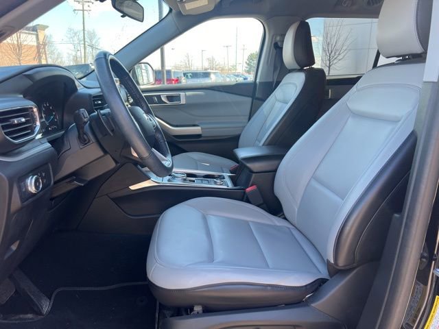 Certified 2021 Ford Explorer XLT w/ Equipment Group 202A image 24
