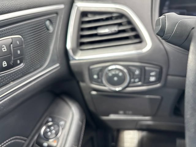 Certified 2024 Ford Edge Titanium AWD/4WD image 25
