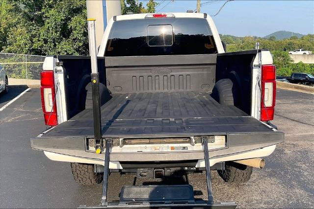 Certified 2022 Ford F350 Lariat w/ Tremor Off-Road Package AWD/4WD image 35