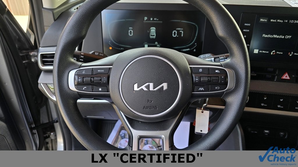 Used 2025 Kia Sportage LX image 30