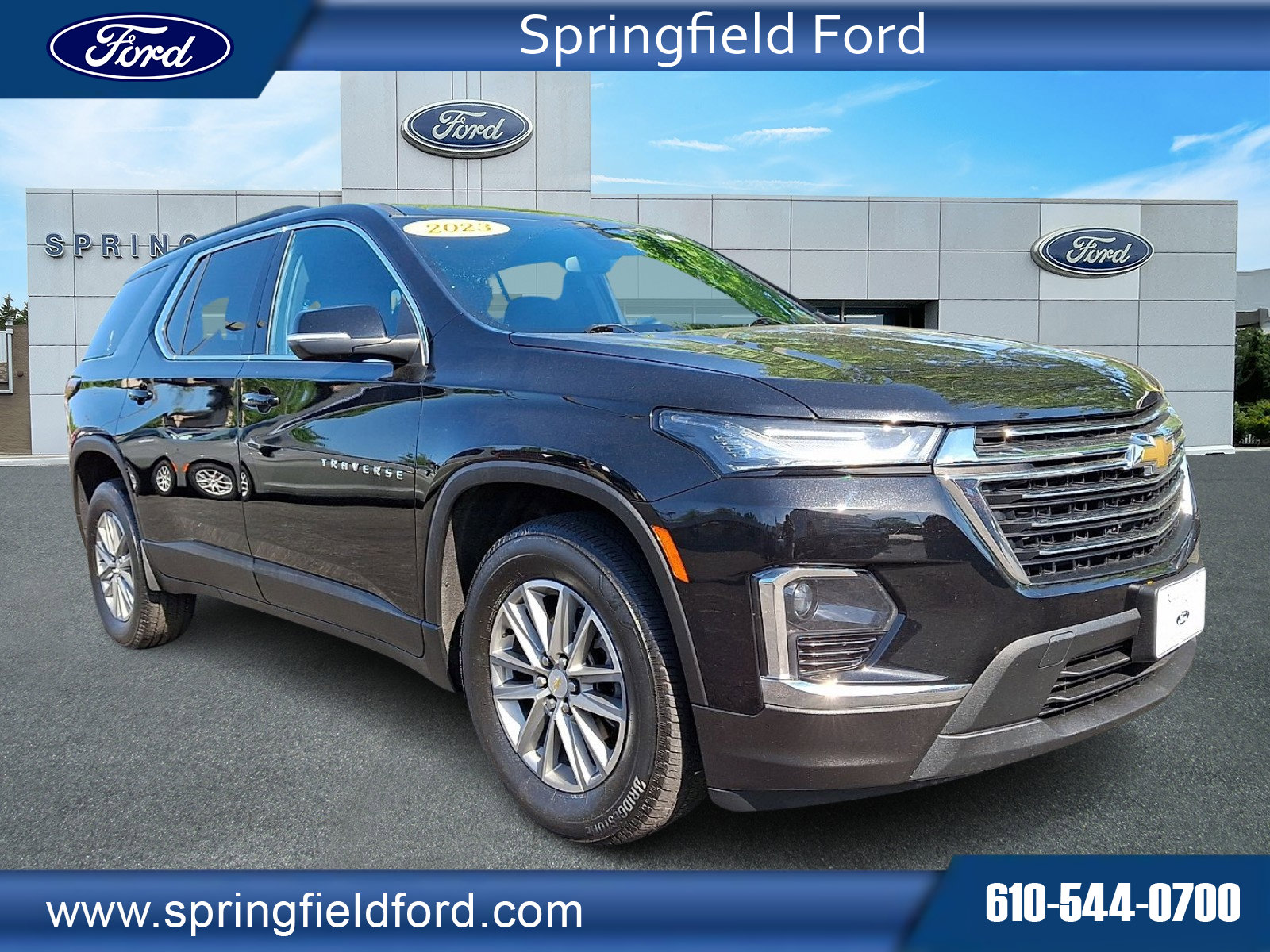 Used 2023 Chevrolet Traverse LT AWD/4WD image 1