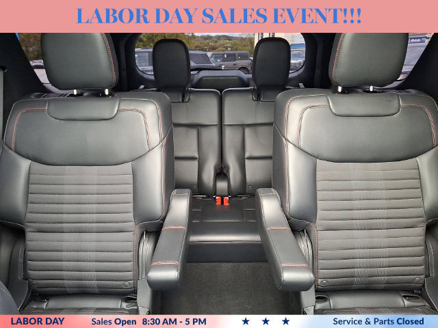 Certified 2025 Ford Explorer ST-Line w/ Premium Package AWD/4WD image 19