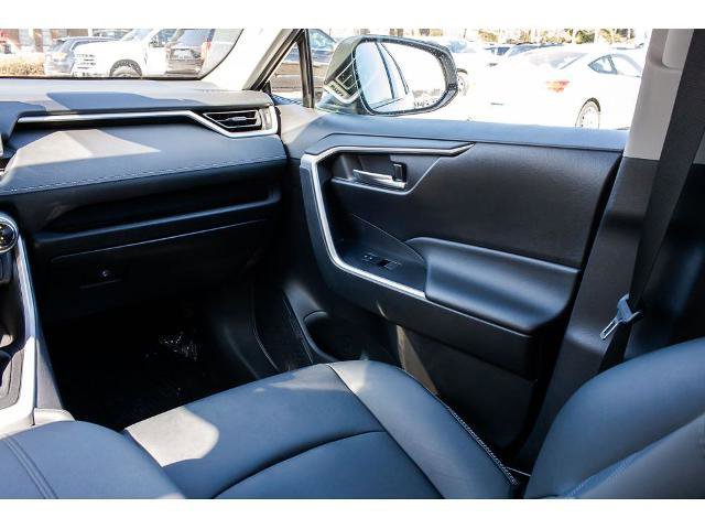 Used 2023 Toyota RAV4 XLE Premium image 15