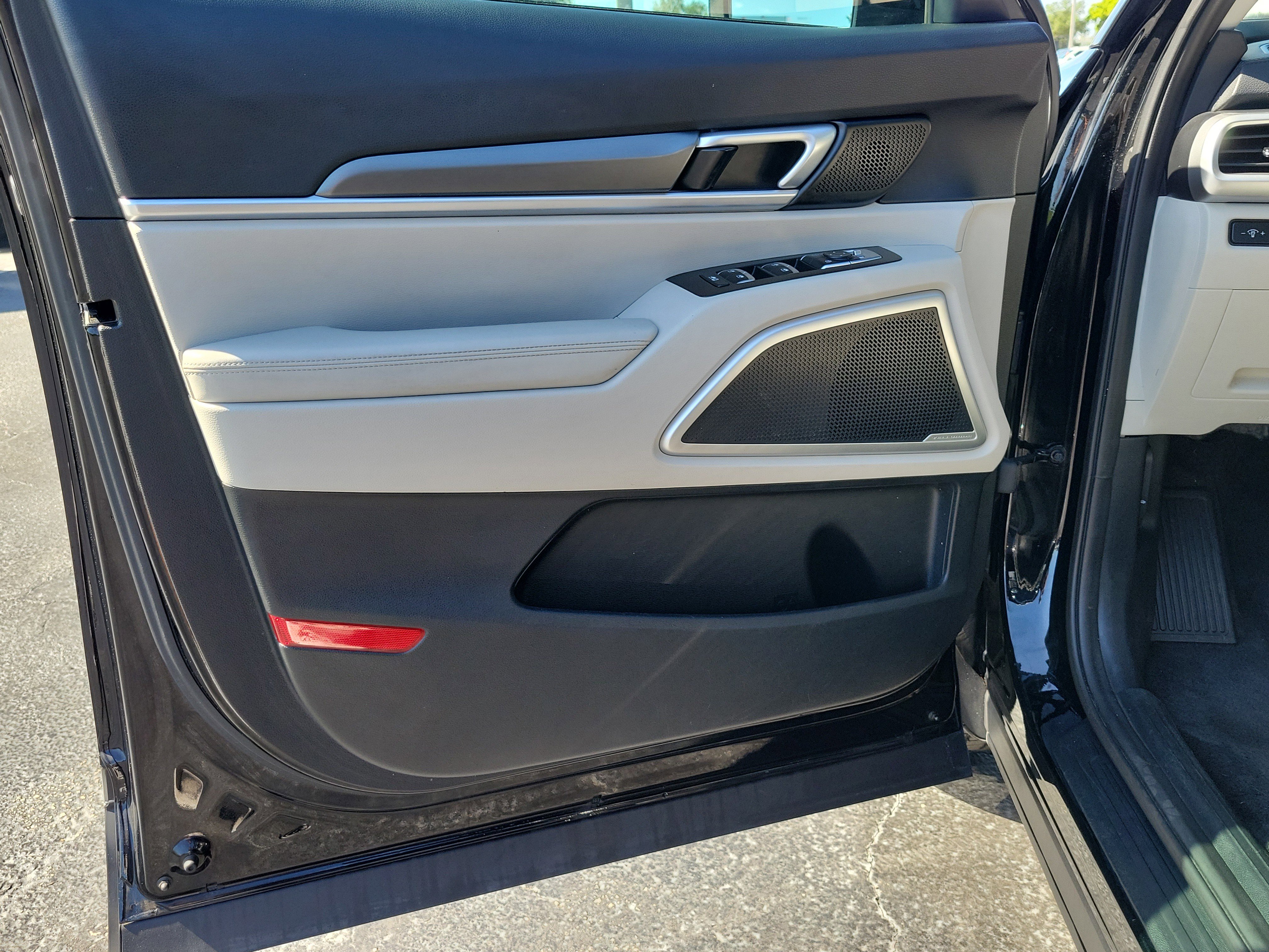 Used 2021 Kia Telluride S AWD/4WD image 19